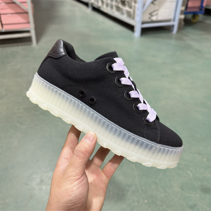 小露娜S by STELLA春夏果冻厚底休闲运动简约系带板鞋女SS20012