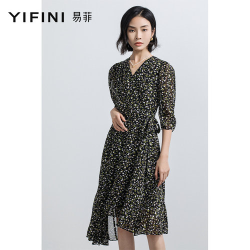 易菲碎花印花茶歇裙V领连衣裙