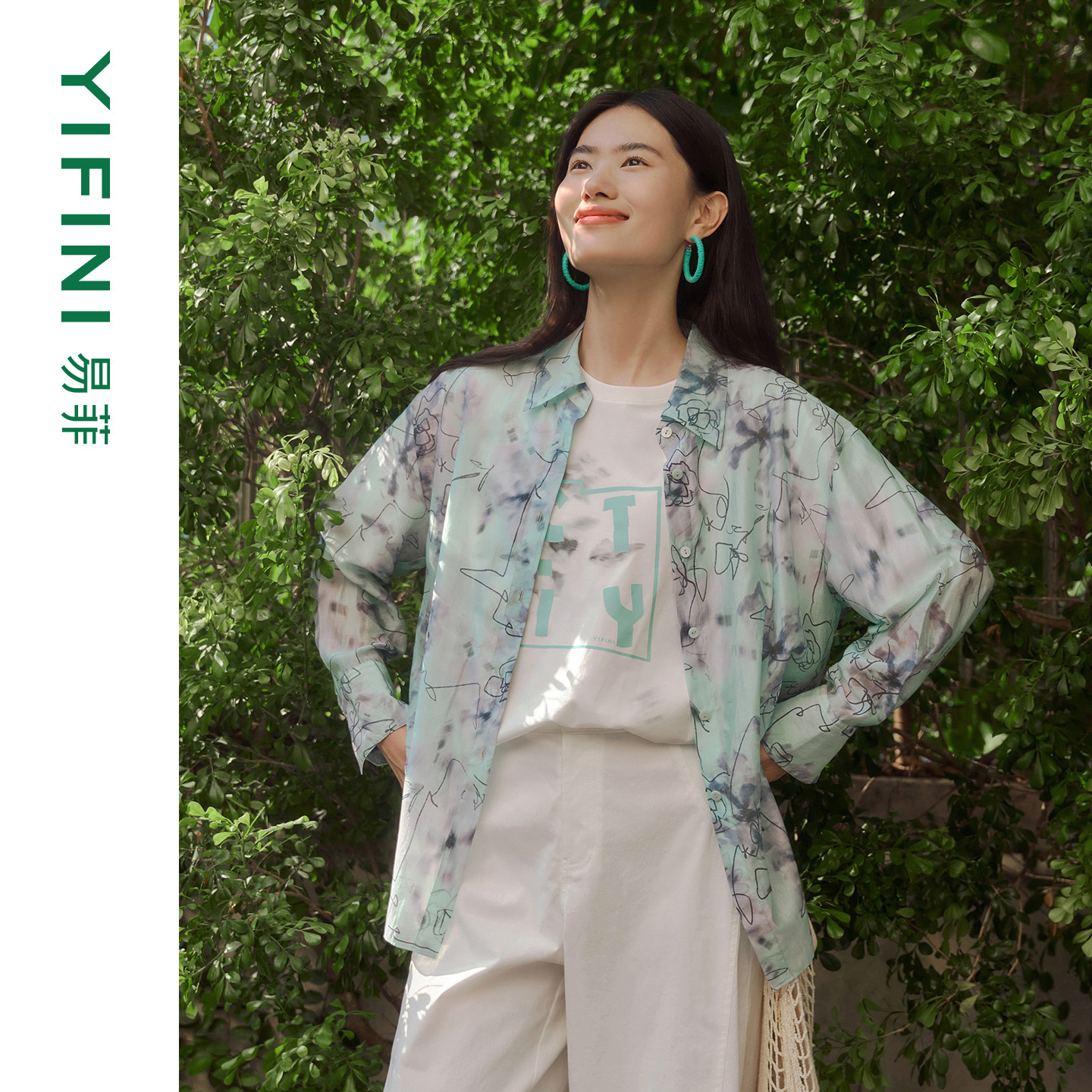 易菲艺术印花轻薄款宽松衬衫