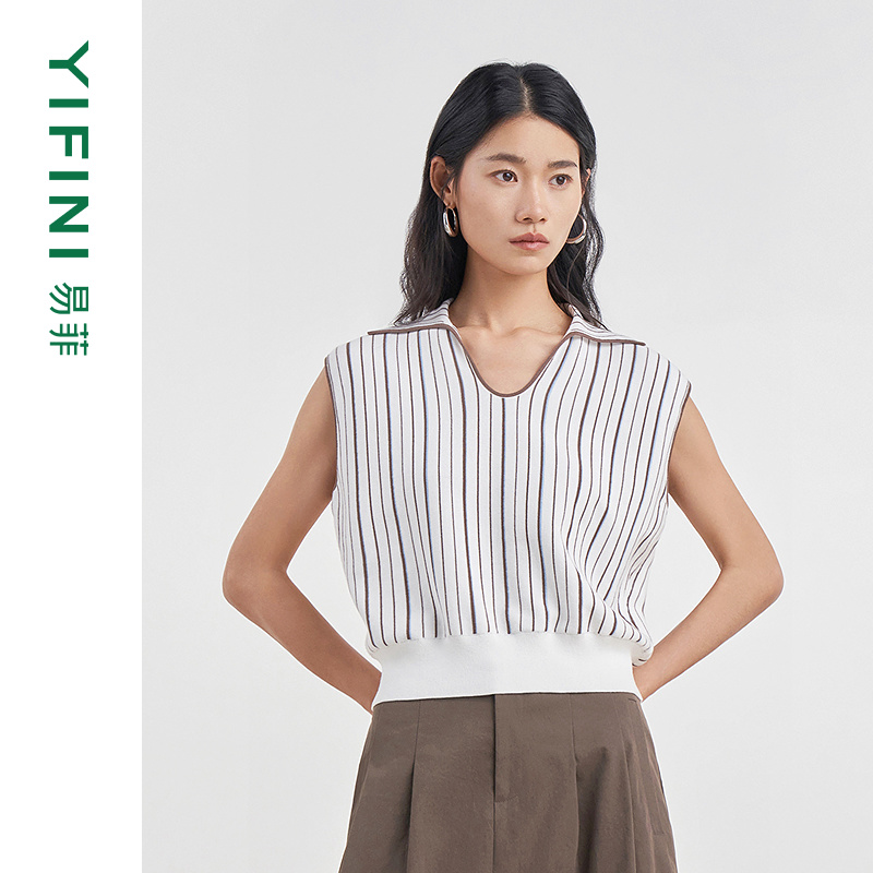 易菲时尚U领宽松条纹短款针织衫