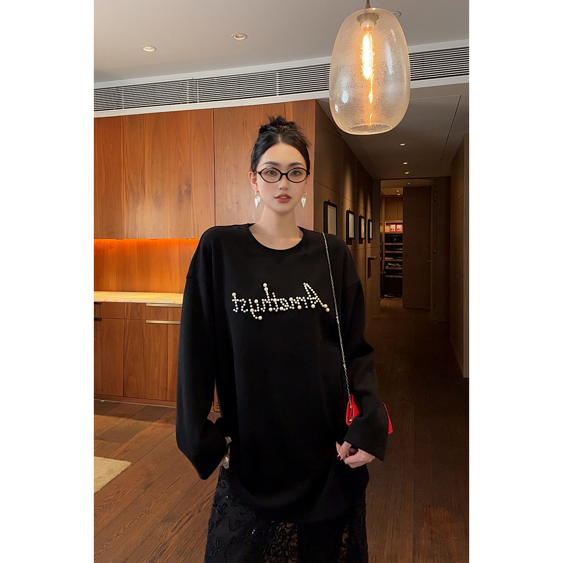 紫紫 慵懒假日 黑色钉珠长袖宽松休闲中长款卫衣裙 ZC11SZHJ429