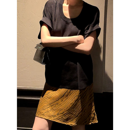 松紧腰纹理之美四季叠搭半身裙