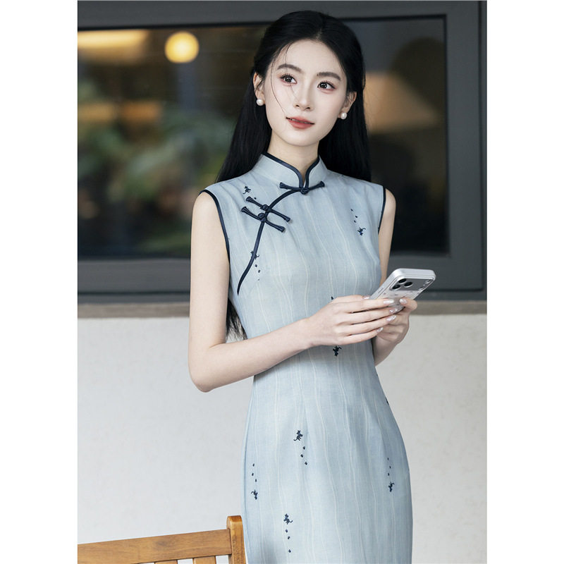 蓝色无袖改良年轻旗袍2026新款复古新中式民国风女装夏季日常气质