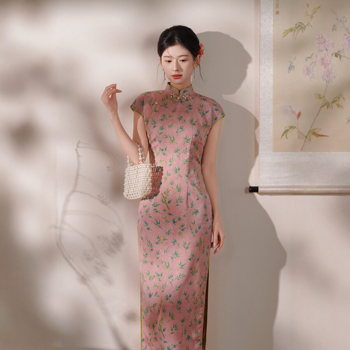 粉色竹叶印花改良旗袍女2026新款夏季修身日常新中式连衣裙