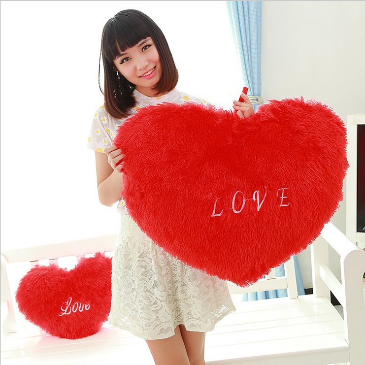 LOVE爱心抱枕PP棉公仔玩偶礼物