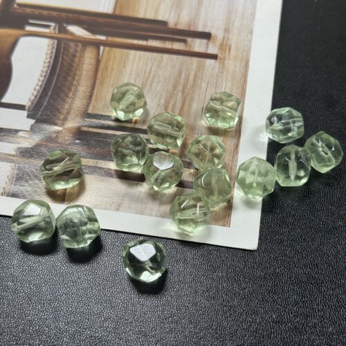 天然成色漂亮绿萤石约11*11mm切面菠萝珠型半成品Diy项链手链配珠