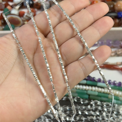 1.9*0.6mm纯银方块隔珠一条10厘米长孔1mm散珠配珠锁骨链