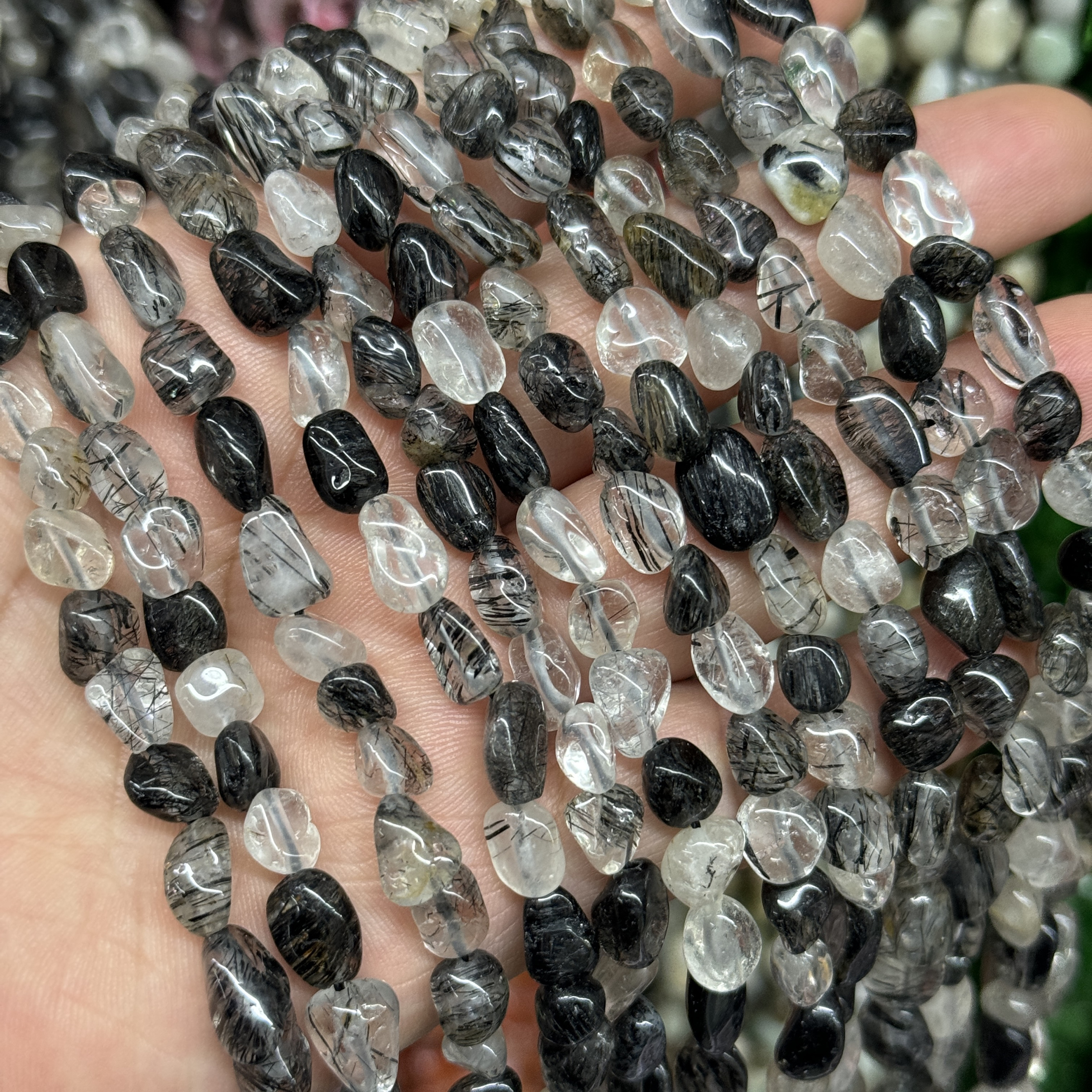 6-8mm天然黑发晶碎石散珠半成品DIY项链手链配珠隔珠粉晶绿草莓晶