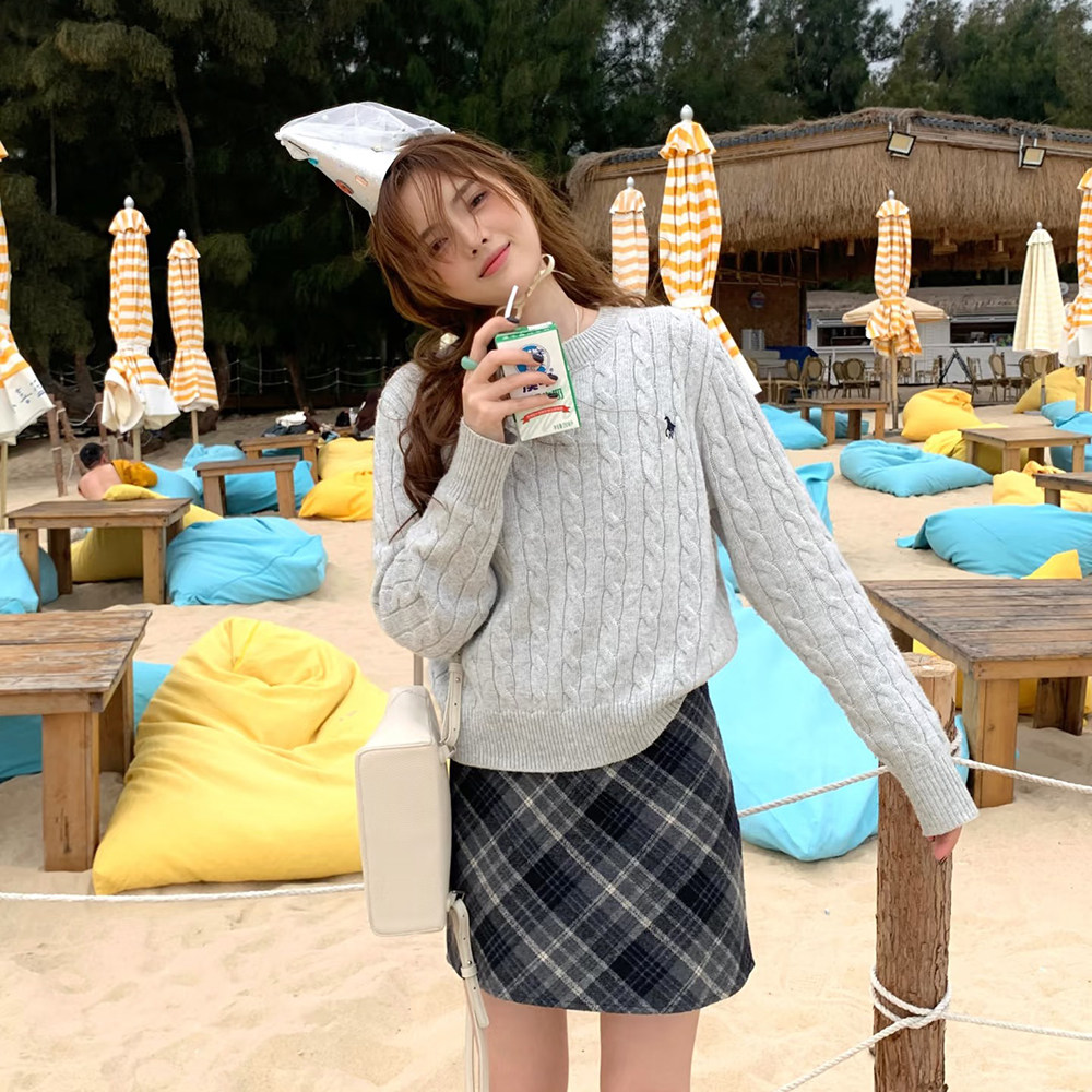 明星同款经典款&ldquo;拉夫绞花系列&rdquo;针织衫小马百搭圆领套头麻花毛衣