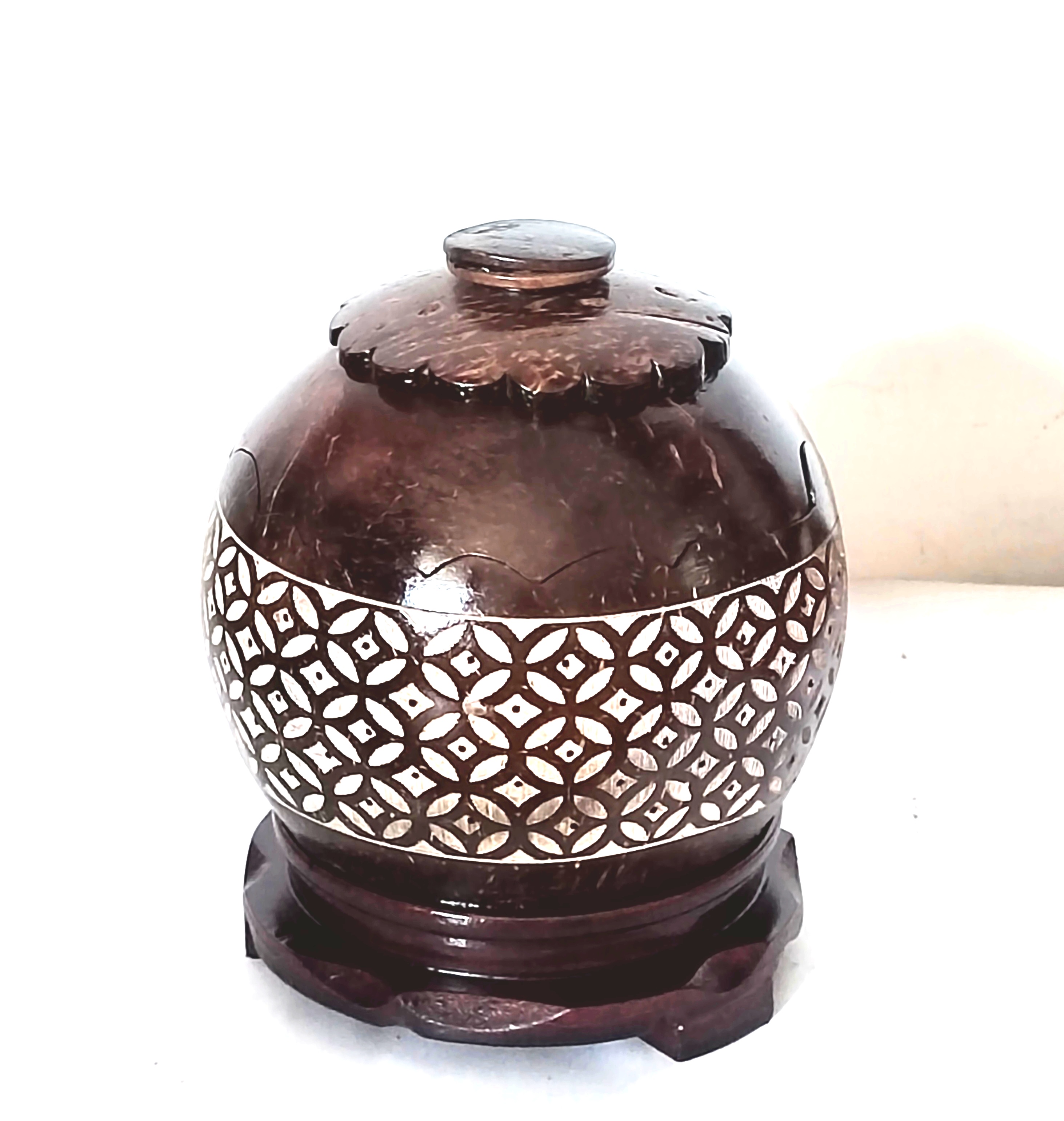 海南特色椰壳椰雕画储物罐茶叶罐生日礼品摆件手工艺实用家居装饰