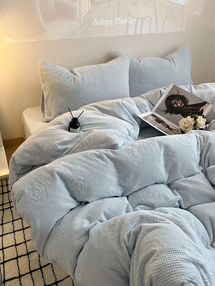 四件套牛奶绒山茶花雕花系