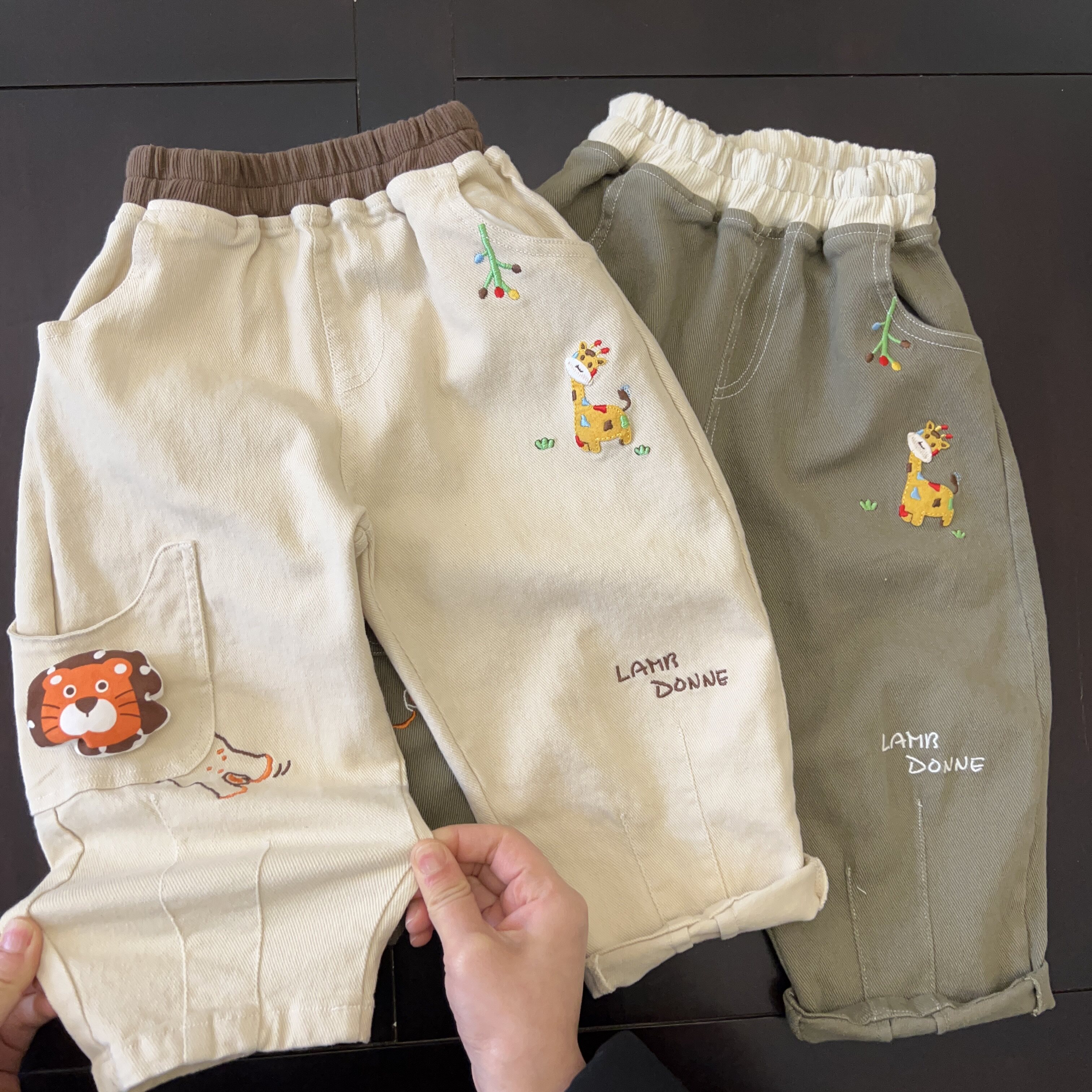 好穿有弹力～春款男童长裤子儿童动物刺绣休闲长裤宝宝百搭梭织裤