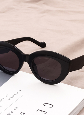 odara 显脸小大框墨镜女偏光黑超太阳眼镜女款超轻时髦感猫眼大脸