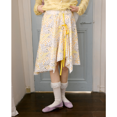 今日艺术家原创2025春夏黄色碎花绑带不规则裙摆半身裙