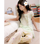 今日艺术家原创浅绿色镂空针织上衣杏色花卉屁帘裙裤 套装