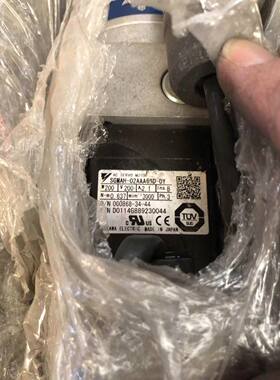 SGMAH-02AAA61D-0Y 安川伺服电机