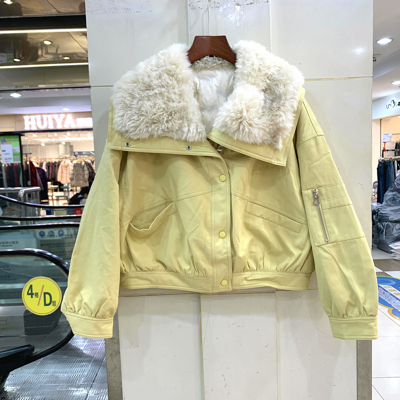 H25-59177 羊羔毛大翻领休闲减龄短装羽绒派克服外套欧洲站冬装女