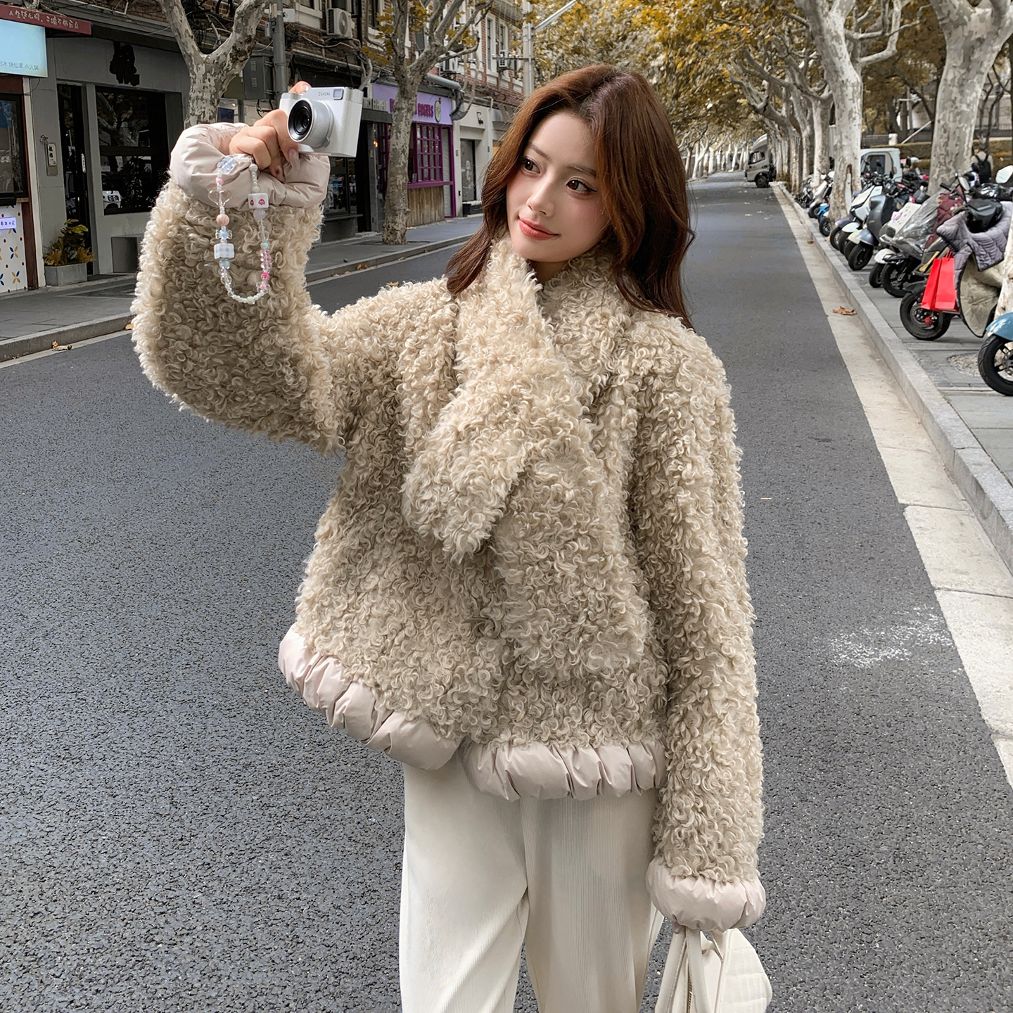 3天出货！皮毛一体90白鸭绒羊圈毛外套 2B196-6101-P285控428