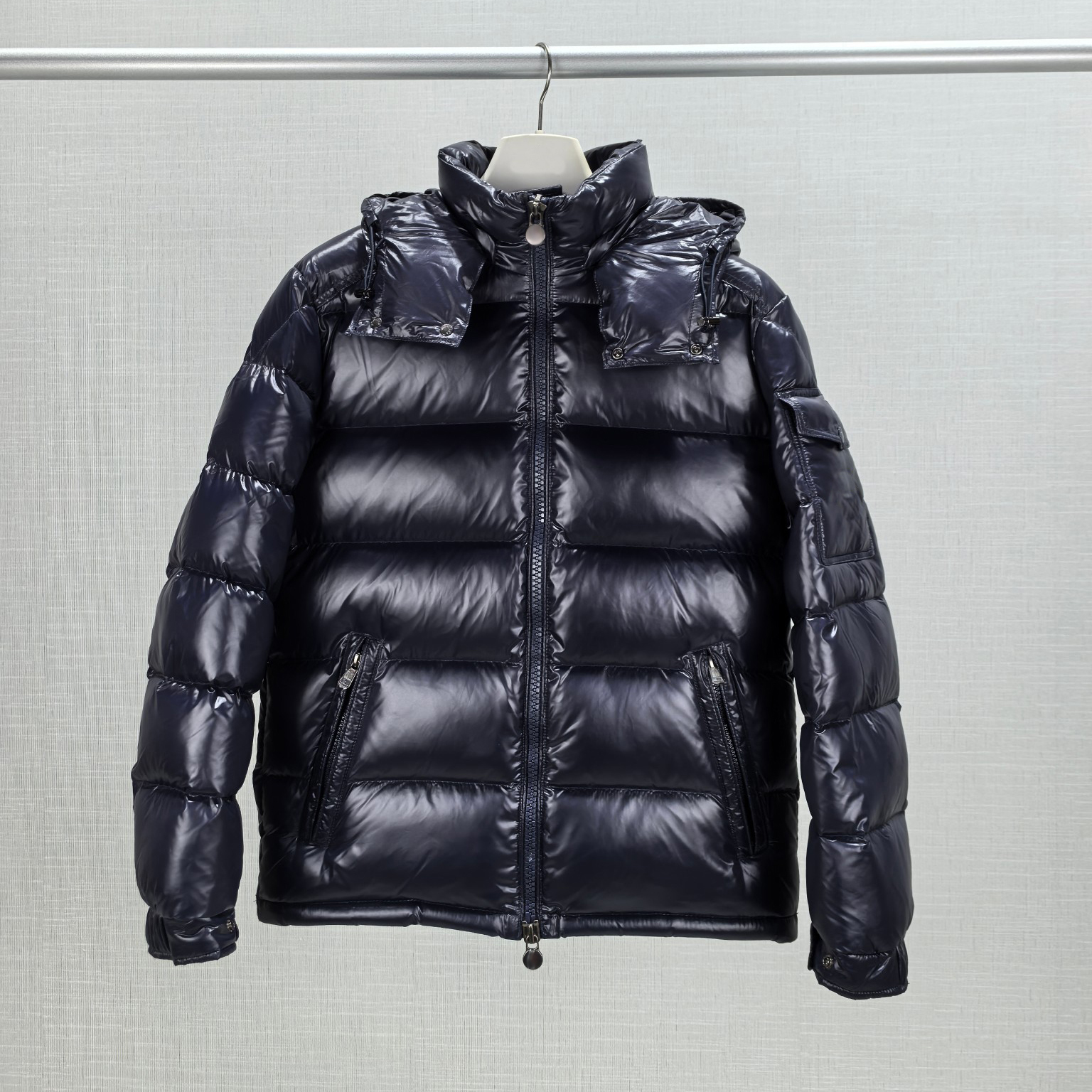 2025新款鹭蒙口砦短款羽绒服男士可脱卸帽加厚保暖亮面白鹅绒外套