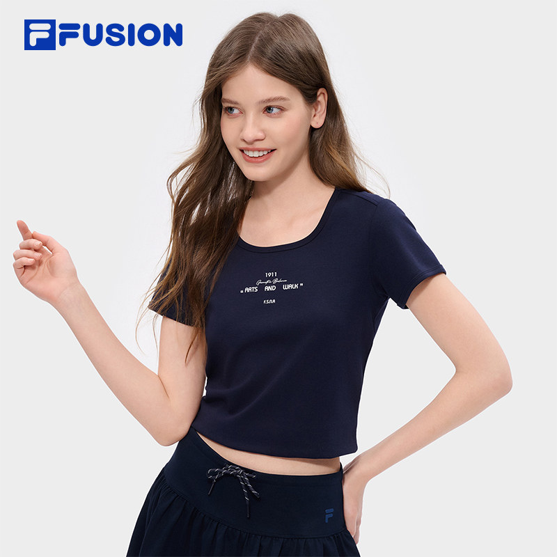 田曦薇同系列FILA FUSION斐乐潮牌女短袖衫2026夏新款