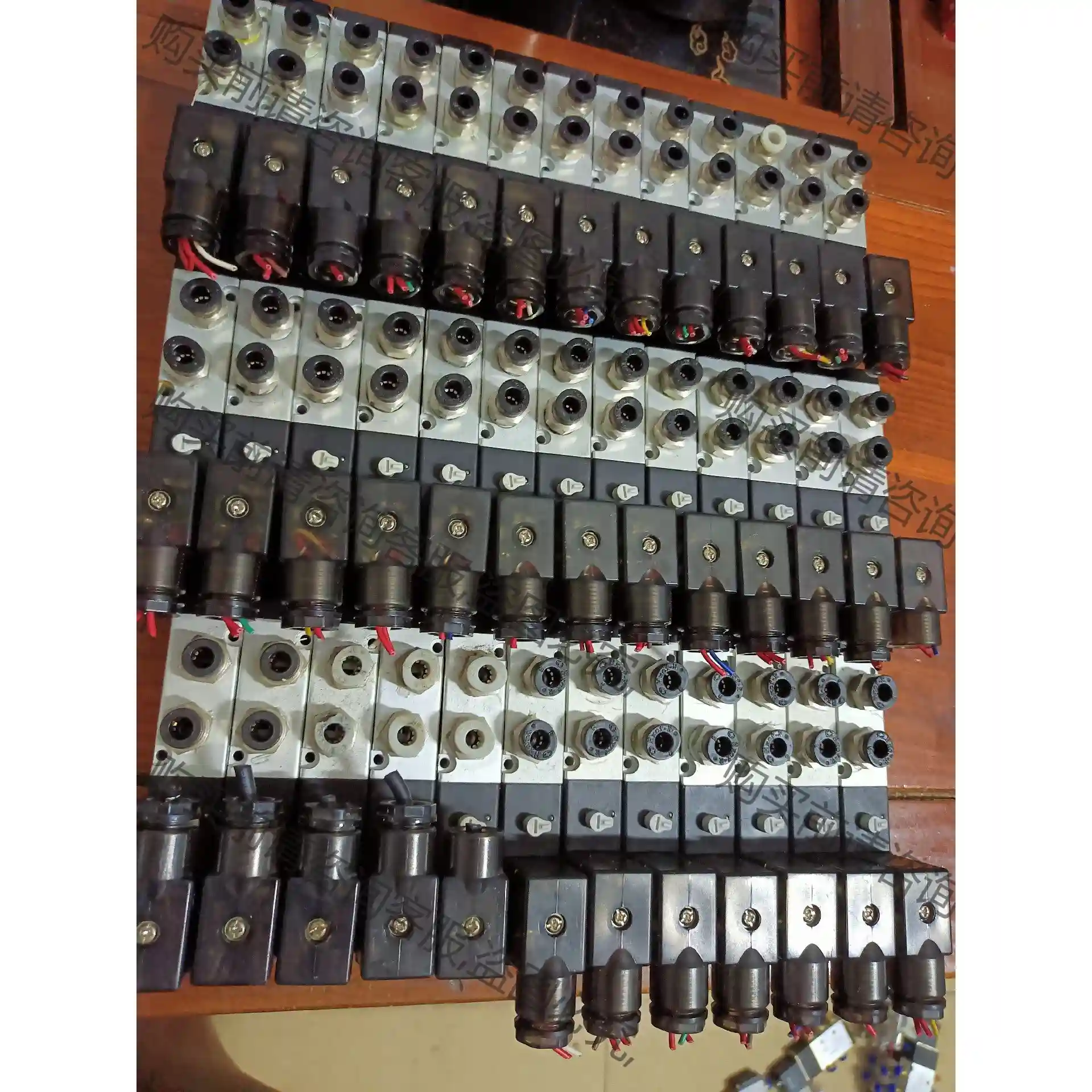 JELPC佳尔灵4DV210电磁阀4DV210-08气动电磁 先议价 包上机好用