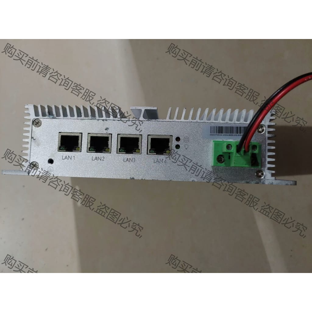 功能正常议价 J1900 4口千兆软路由，机器小巧，巴掌大小。4g内存