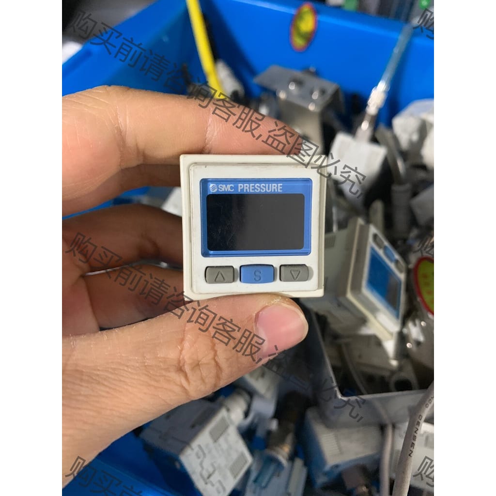 功能正常议价 正品SM压力表压力开关ZSE30AF-01-P，ISE30