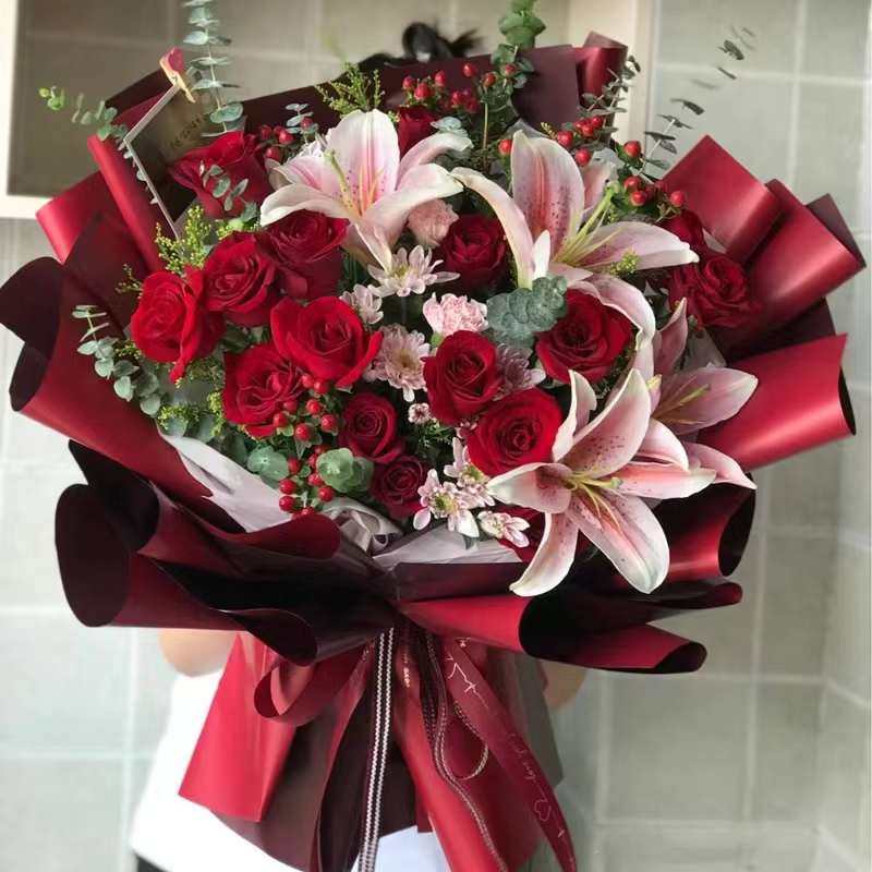 湛江市鲜花店生日束表白红粉玫瑰1赤坎霞山麻章廉雷州吴川遂溪