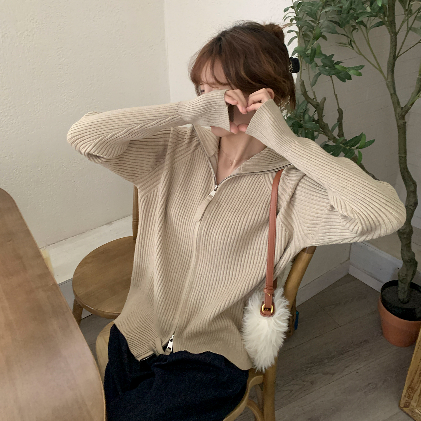 【高级感穿搭】燕麦色针织开衫