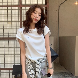 龙妹白色圆领印花短袖 设计感宽松上衣 T恤女外穿内搭2026春夏新款