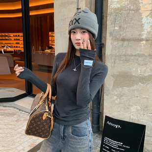 灰色加绒打底衫女士保暖内搭2026冬新款修身T恤磨毛加厚长袖上衣