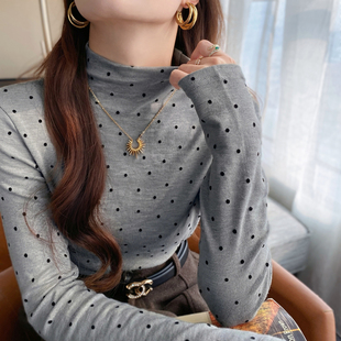龙妹灰色半高领加绒打底衫女内搭2026冬新款长袖T恤绝美波点上衣