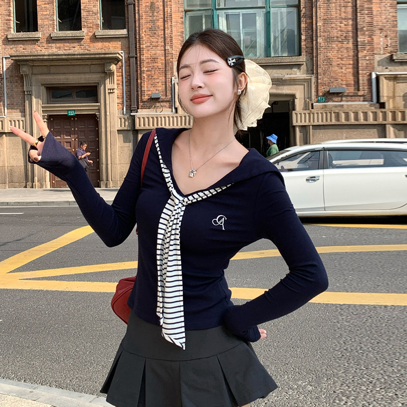 龙妹家V领打底衫女内搭2025早秋季新款独特长袖T恤设计感翻领上衣,女装/女士精品,T恤,淘宝优惠券,粉丝福利购,淘宝优惠卷