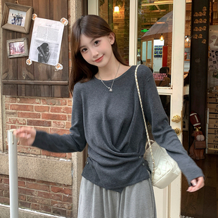 龙妹家灰色圆领针织衫毛衣女2025早秋新款设计感宽松慵懒打底上衣