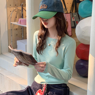 龙妹家绿色圆领针织打底衫 高级感宽松上衣 毛衣女内搭2025秋冬新款