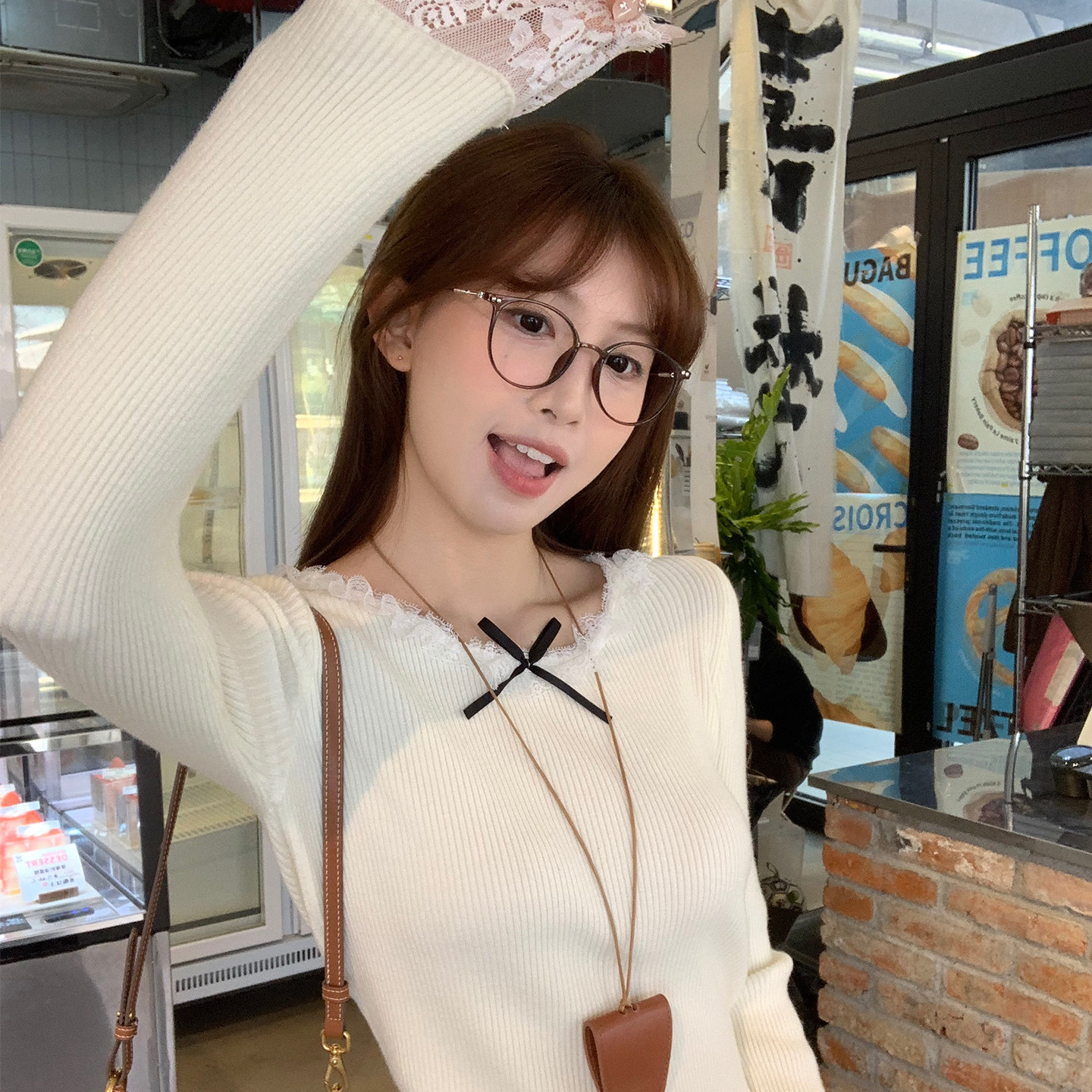 龙妹家杏色蕾丝针织衫女外穿内搭毛衣2026春季新款高级感打底上衣