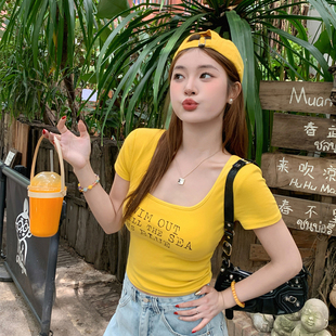 显瘦辣妹上衣 修身 龙妹家黄色方领正肩短袖 T恤女2025夏纯欲风短款