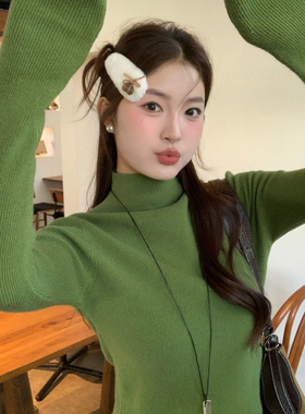 龙妹绿色半高领羊绒毛衣女内搭打底衫冬季新款高级感好看针织上衣