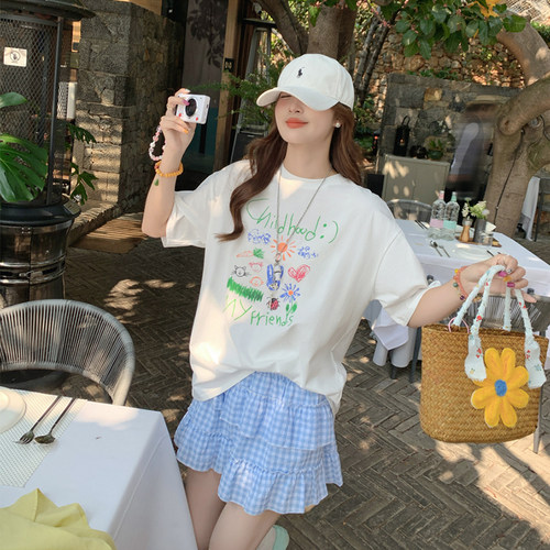初夏独特漂亮印花大码短袖T恤女