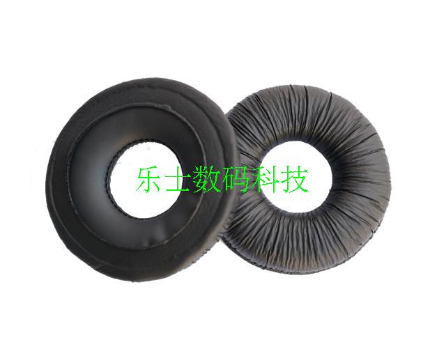 特点：1.产品全部使用环保材料，符合欧洲环保ROHS和REACH要求，让您远离重金属的污染，支持环保产品，保护环境，共建美好家园；2.耳机盒产品为硬壳设计，抗压；奢华高端大气，能有效果保护产品；3.产品表面是防水材料制造，能防水和方便清洁护理（市场上很多布面材质的包包不容易彻底清洁，容易滋生细菌）.