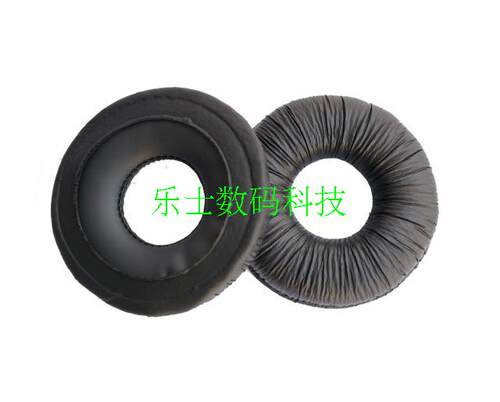 特点：1.产品全部使用环保材料，符合欧洲环保ROHS和REACH要求，让您远离重金属的污染，支持环保产品，保护环境，共建美好家园；2.耳机盒产品为硬壳设计，抗压；奢华高端大气，能有效果保护产品；3.产品表面是防水材料制造，能防水和方便清洁护理（市场上很多布面材质的包包不容易彻底清洁，容易滋生细菌）.