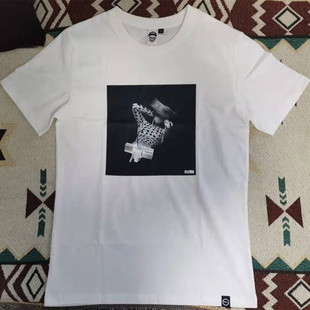 面孔乐队贝斯欧洋主理品牌OUIN联手Mickey Zhang圆领T恤流行