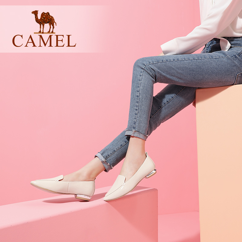 轻盈柔韧 镜面PU 复古小方头 质感鞋面