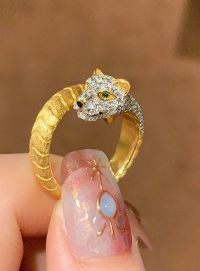 感老钱风指尖贵气钻豹戒指法式轻奢复古微镶猎豹指环豹子女戒