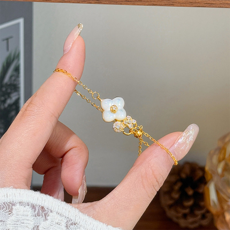 小红书爆款法式时尚复古精致四叶草贝母手链轻奢高级感百搭手饰女,饰品/流行首饰/时尚饰品新,手链,淘宝优惠券,粉丝福利购,淘宝优惠卷