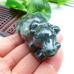 翡翠手把件手玩件满色乌鸡种天然玉石翡翠A货立体雕牛生肖玉石牛