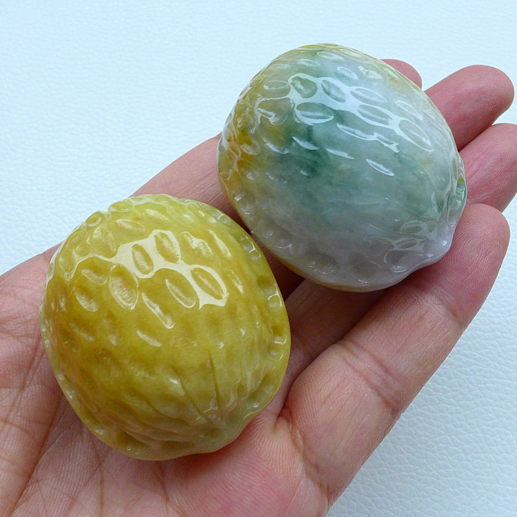 天然翡翠一对核桃多彩水润料玉石