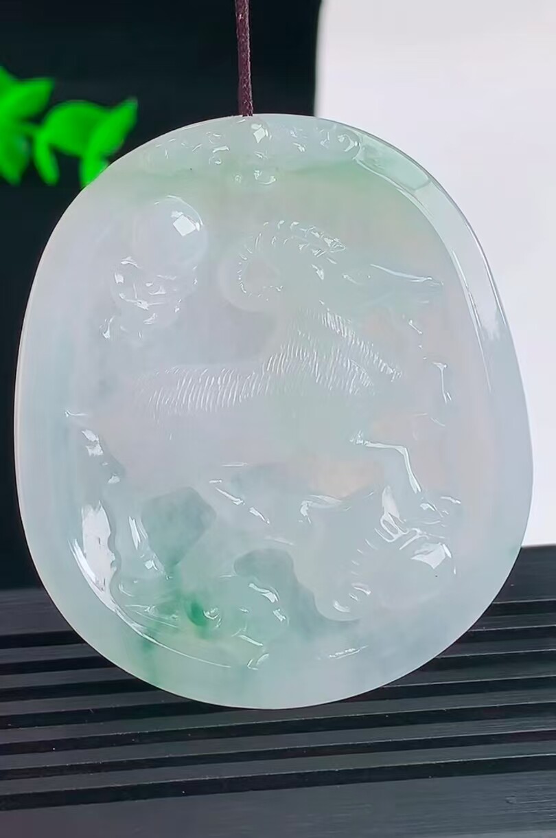 缅甸天然a货翡翠老坑冰种飘绿花男女生肖玉羊玉佩翡翠挂件玉牌羊