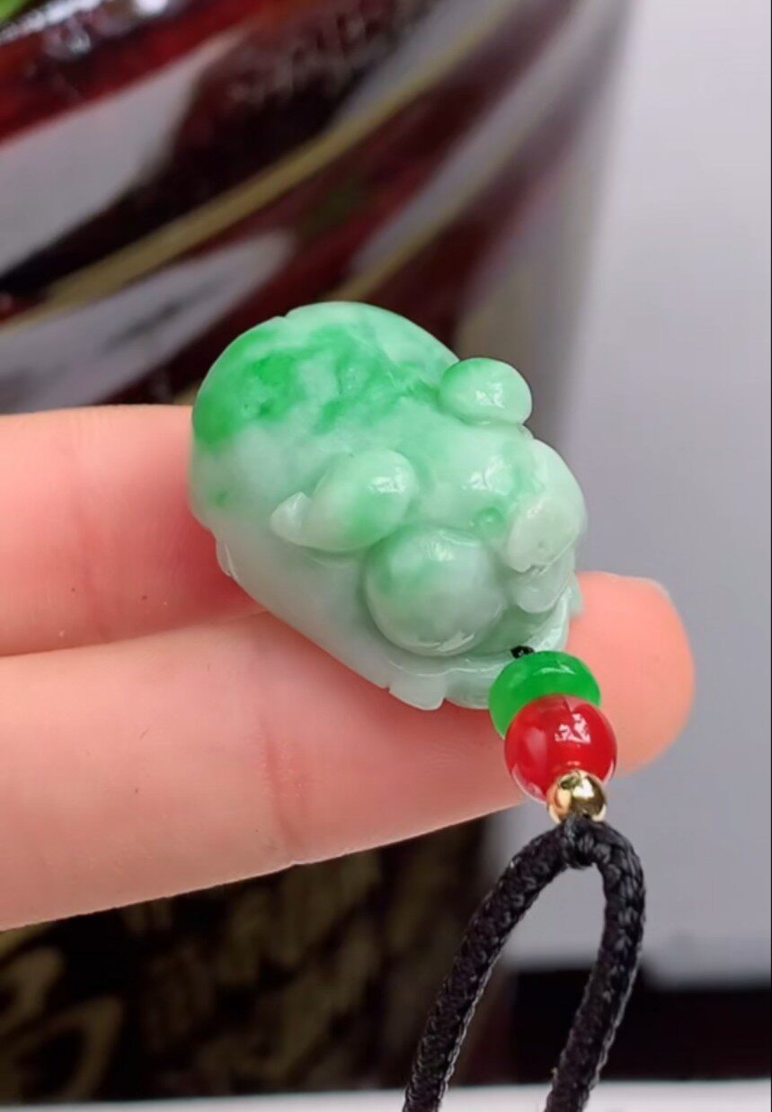翡翠生肖猪吊坠玉坠玉佩小吊坠缅甸正品天然老坑a冰飘绿翡翠玉猪