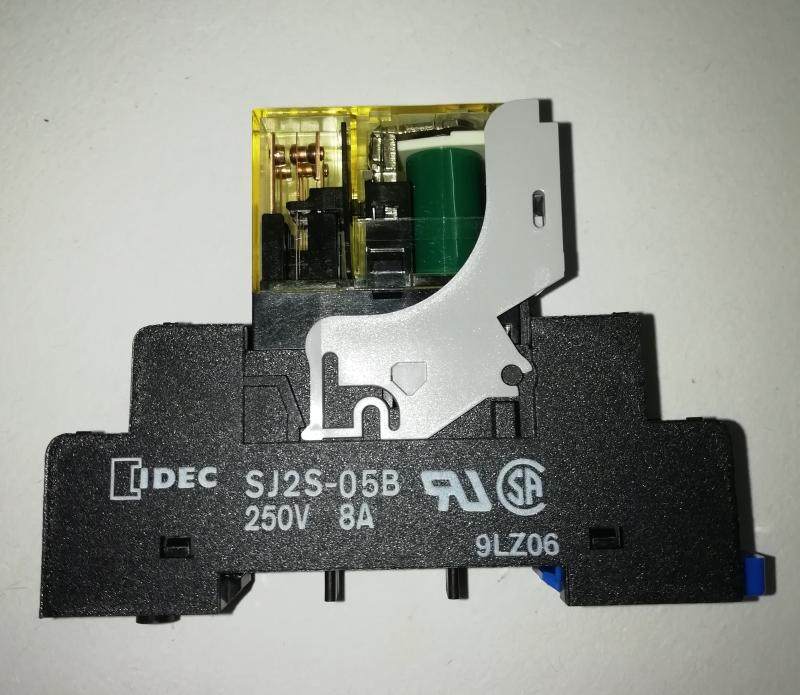 rj2s-cl-d24带灯和泉继电器 sj2s-05b继电器座8a250v二开二闭dc24
